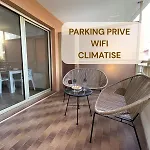 Et A Pied, Air Conditionne Et Parking Prive, Baie De St Tropez